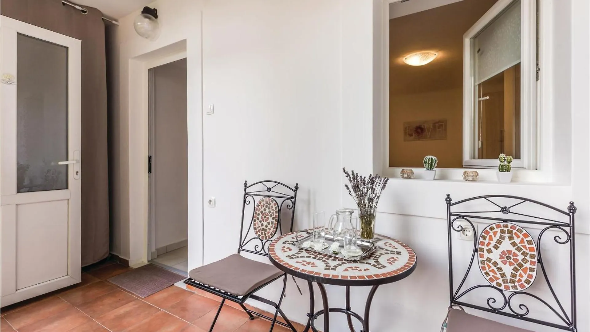 1 Bedroom Gorgeous Apartment In Fiume Croazia